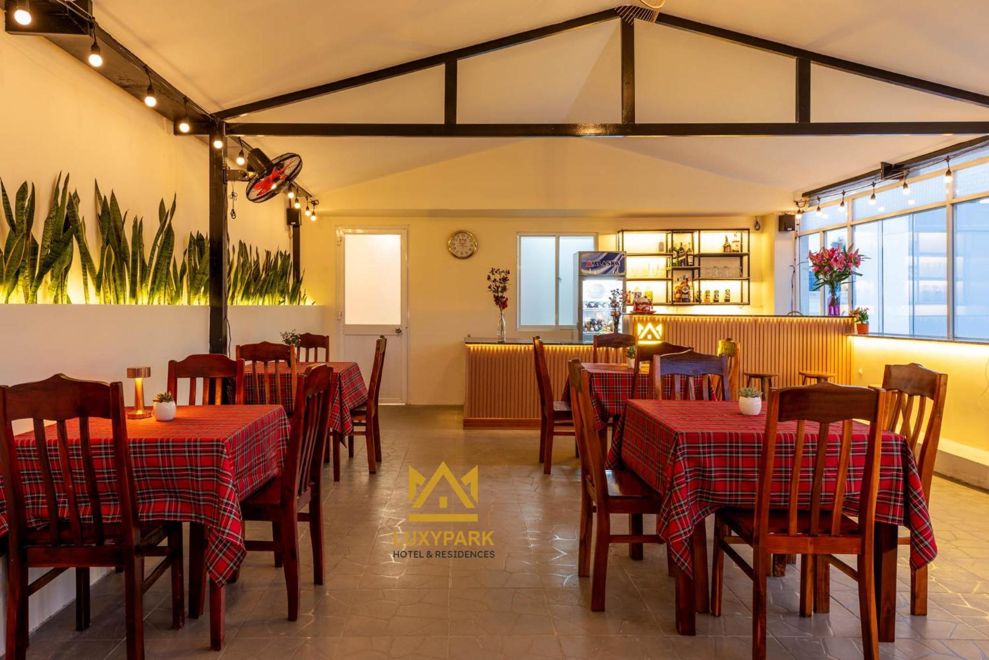 Luxy Park Hotel - Phu Quoc Centre Exterior foto
