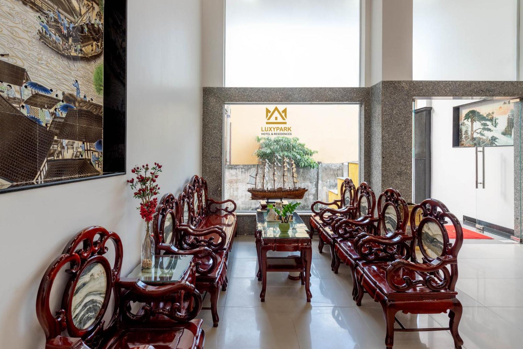 Luxy Park Hotel - Phu Quoc Centre Exterior foto